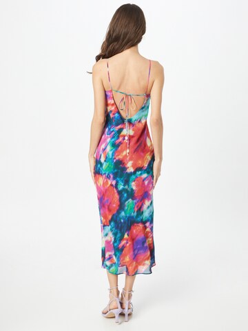 PATRIZIA PEPE فستان صيفي بلون ألوان ثانوية