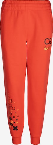 Tapered Pantaloni sportivi 'CR7 Club Fleece' di NIKE in rosso: frontale