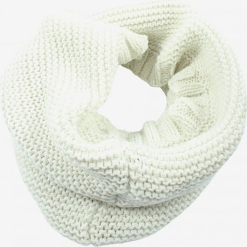 BCBG Max Azria Scarf & Wrap in One size in White: front