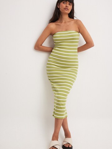 NA-KD Summer Dress in Green: front