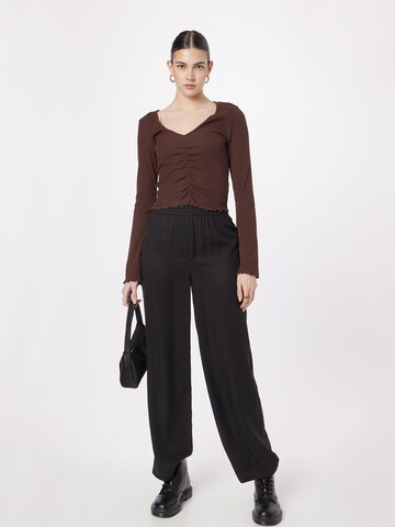 Monki Shirt in Braun