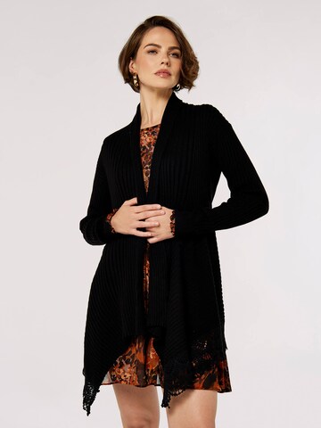 Cardigan ' ' Apricot en noir