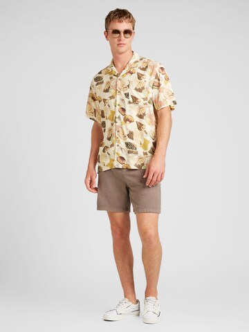 TOPMAN - regular Pantalón en marrón
