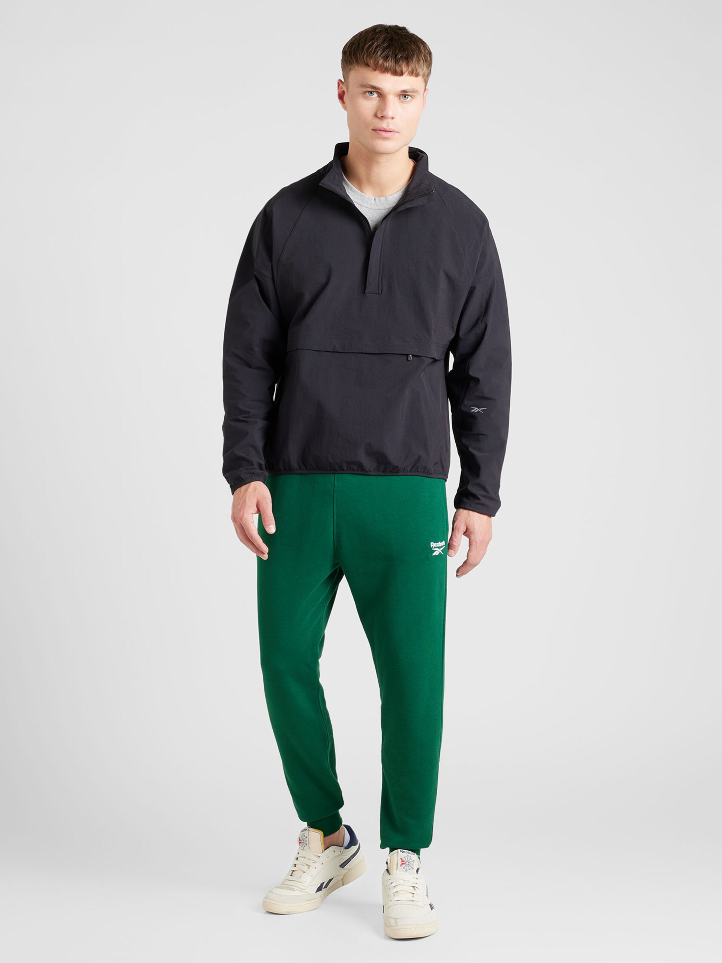 Veste de sport ACTIV COLL SKYSTRETCH Reebok en Noir ABOUT YOU