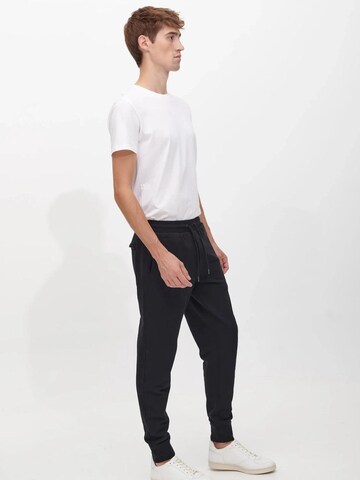 SANVT Regular Hose 'The Perfect Sweatpants'‌‌‌‌‌‌‌‌ in Schwarz