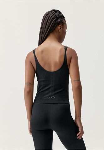 Born Living Yoga Top 'Shantala' in Black