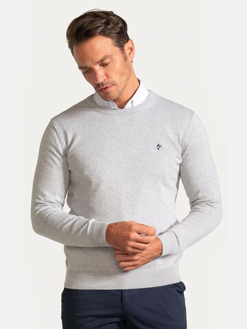 Pull-over Jacey Quinn en gris : devant