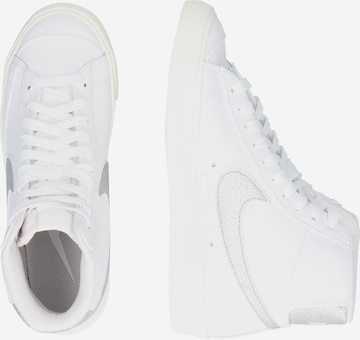 Baskets hautes Nike Sportswear en blanc