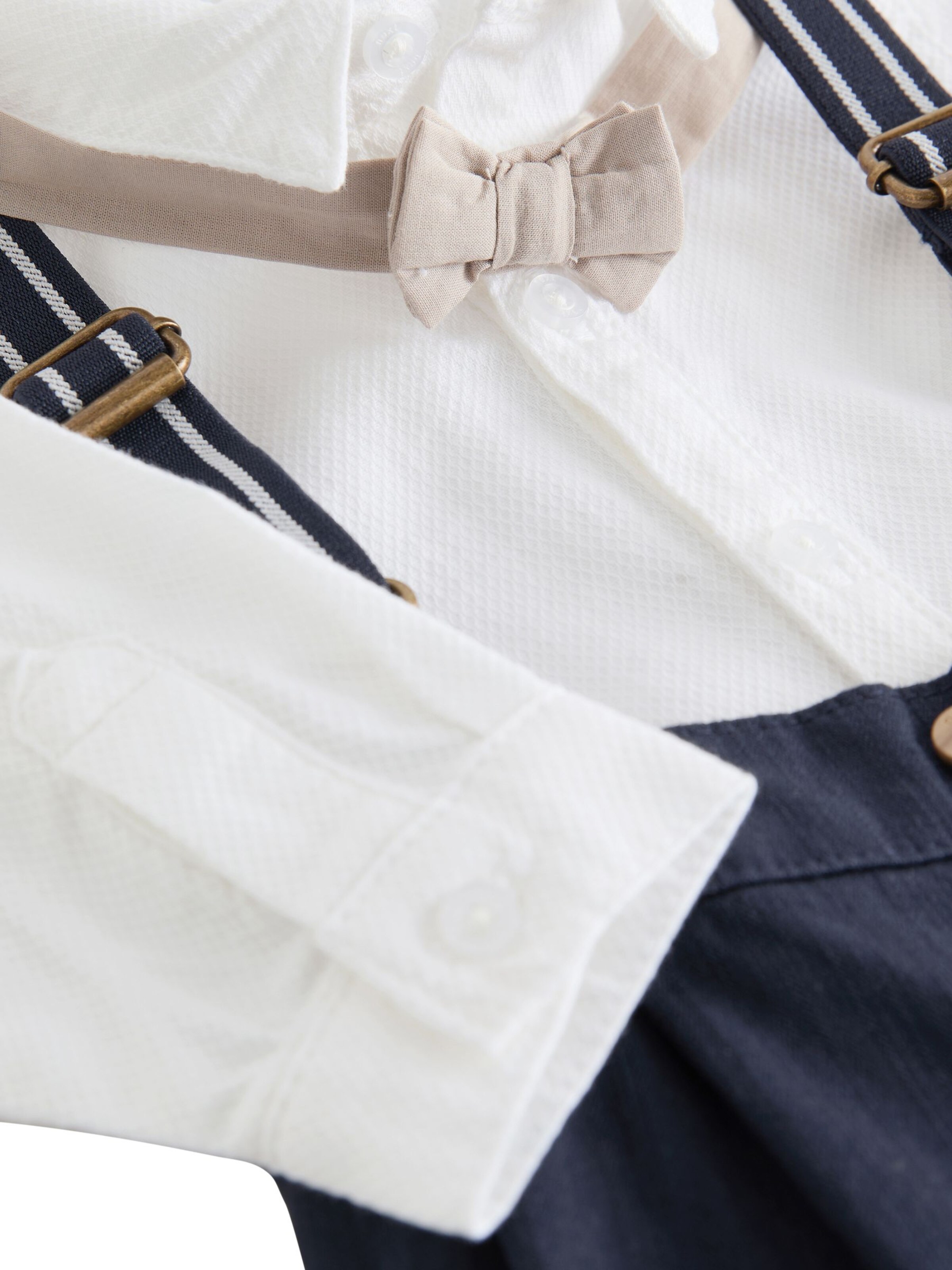 Next Σετ σε μπλε