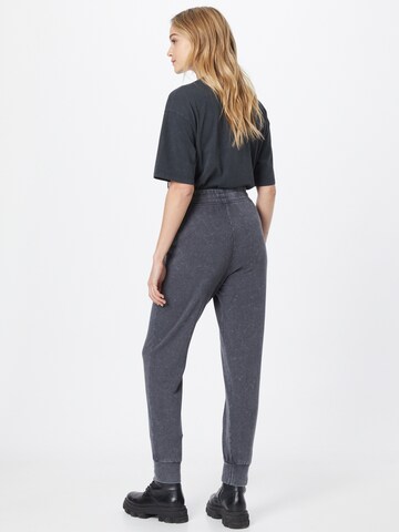 Effilé Pantalon QS en noir