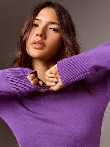 Bershka Sweater in Purple
