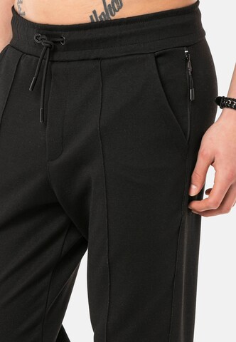 Redbridge Regular Pants in Black