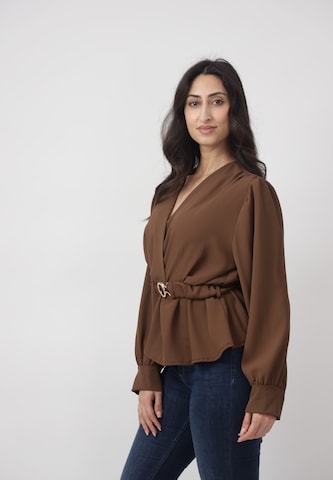 Camicia da donna di Elara in marrone