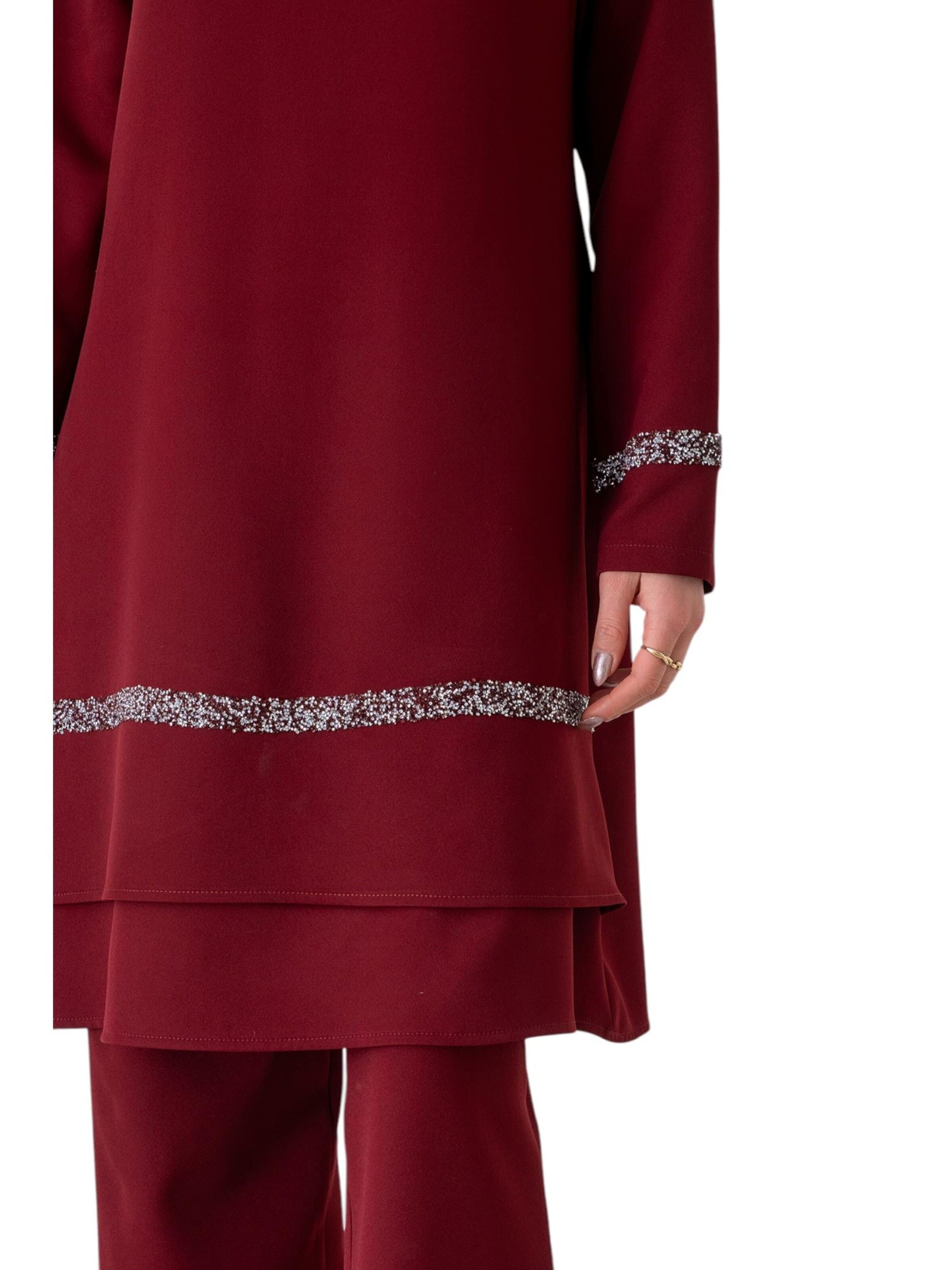 Completo pantalone 'NEVRA' di fashionshowcase in rosso