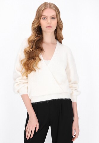 DreiMaster Klassik Sweater in White: front
