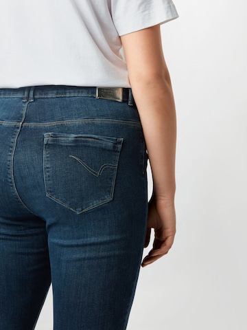 Skinny Jeans 'Laola' di ONLY Carmakoma in blu