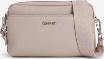 Borsa a tracolla di Calvin Klein in grigio: frontale