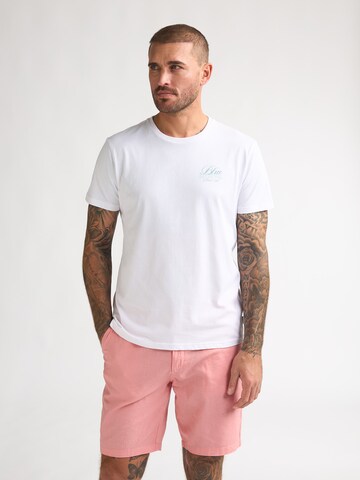 T-Shirt 'Volcán' Petrol Industries en blanc : devant