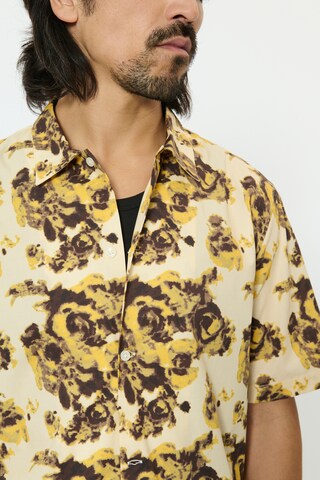 Matinique Regular fit Button Up Shirt 'MAFloss' in Yellow