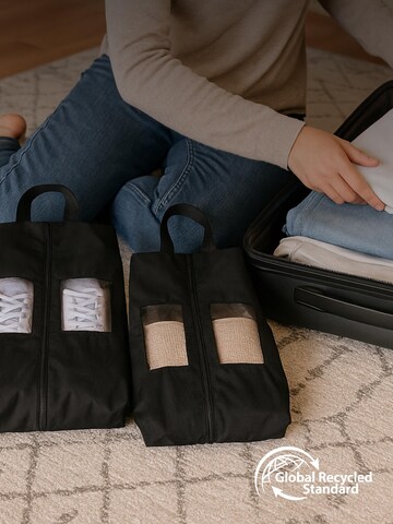 TRAVEL DUDE Matkakassi 'Schuhtaschen Set 2 Teilig aus recycelten Plastikflaschen, Schuhbeutel Organizer' värissä musta