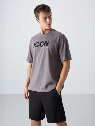 Tommy Life Shirt in Grey