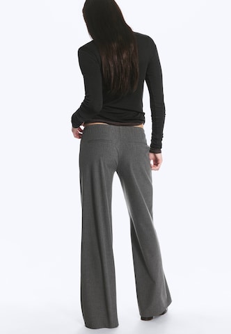 WEEKDAY Wide leg Broek 'Lune' in Grijs