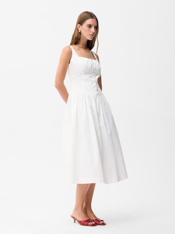Robe adl en blanc