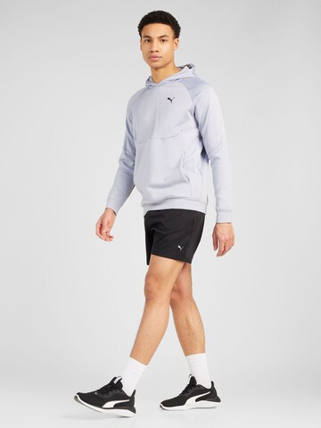 PUMA Sweatshirt i grå