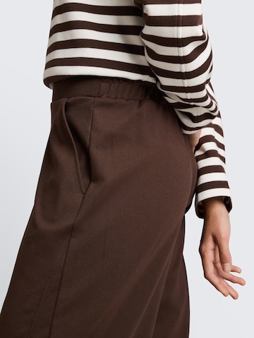 TOM TAILOR DENIM Barrel Hose in Braun