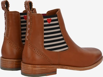 Crickit Chelsea boots in Bruin