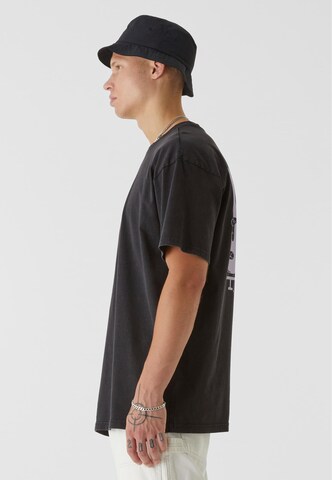 Lost Youth Shirt 'Skate' in Schwarz