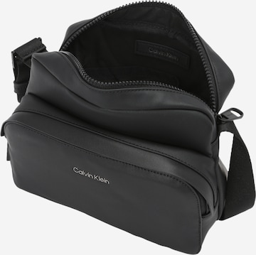 Calvin Klein Crossbody Bag in Black