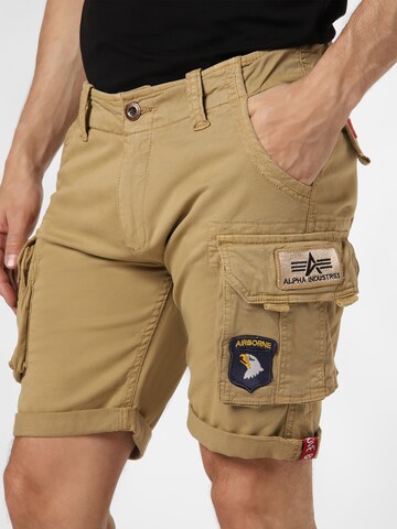 ALPHA INDUSTRIES Regular Shorts in Beige: predná strana