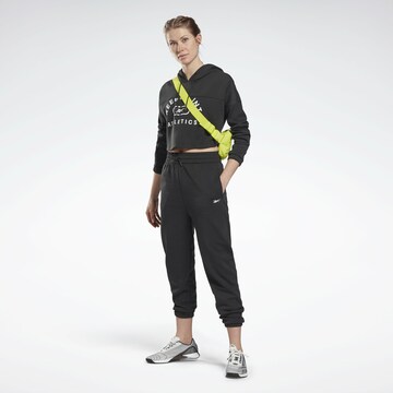 Reebok Tapered Sportbroek in Grijs