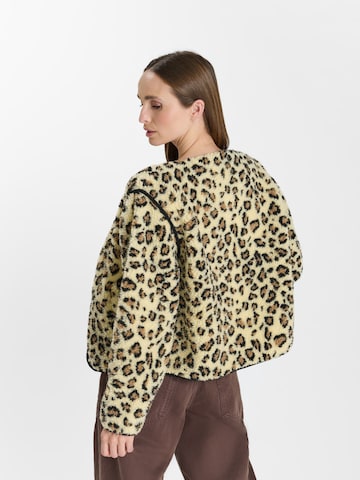 Veste en polaire 'Poema' Le Temps Des Cerises en jaune