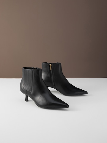 Ankle boots 'Motion Flex' di Next in nero