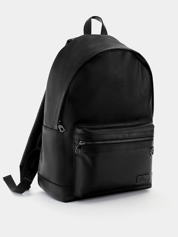 Rucsac de la Pull&Bear pe negru