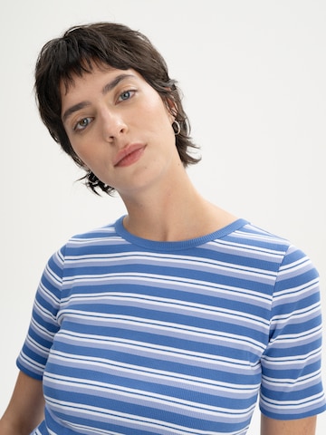 T-shirt 'Jasleen' MELA en bleu