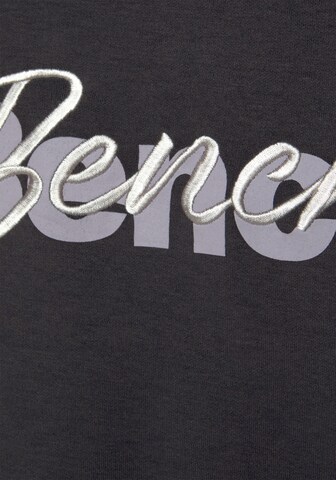 BENCH Sweatshirt in Grau