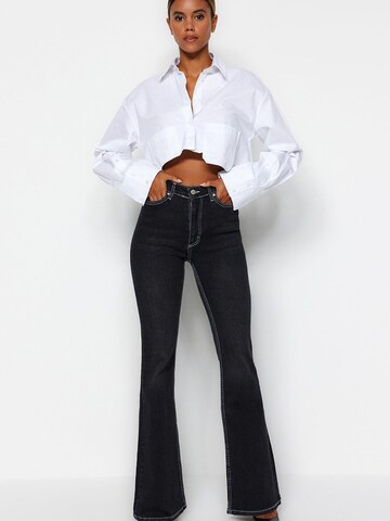 Trendyol Regular Jeans in Black