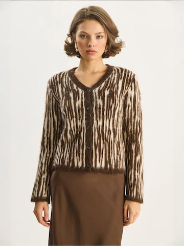 Bianco Lucci Knit Cardigan in Brown