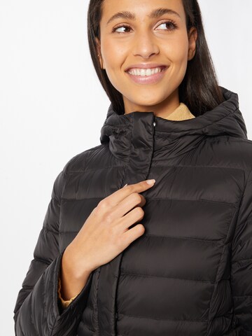 UNITED COLORS OF BENETTON Winter Coat in Black