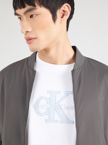 Calvin Klein Jeans Szabványos Póló - fehér