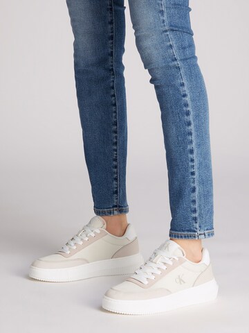Calvin Klein Jeans - Zapatillas deportivas bajas en blanco