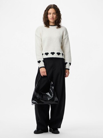 Pull-over PIECES en blanc