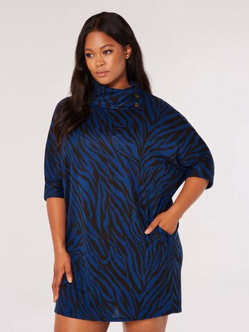 Robe Apricot en bleu : devant