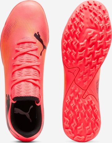 Chaussure de foot 'Future 7 Play' PUMA en rose