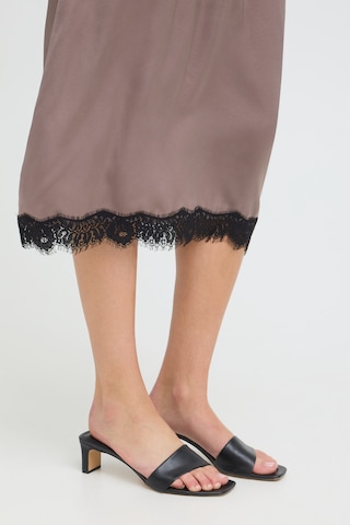 b.young - Vestido 'BYXFELICI' em cinzento