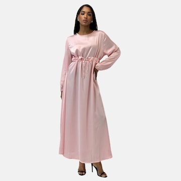 Abito di Elara in rosa: frontale