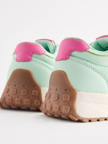 Next Sneaker i grön